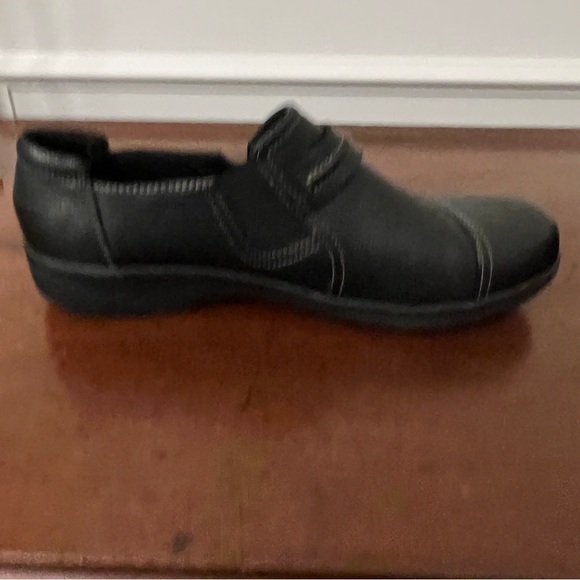 Clarks Collection Women’s Cheyn Madi Black Leather Slip-On Like new condition - Picture 6 of 14